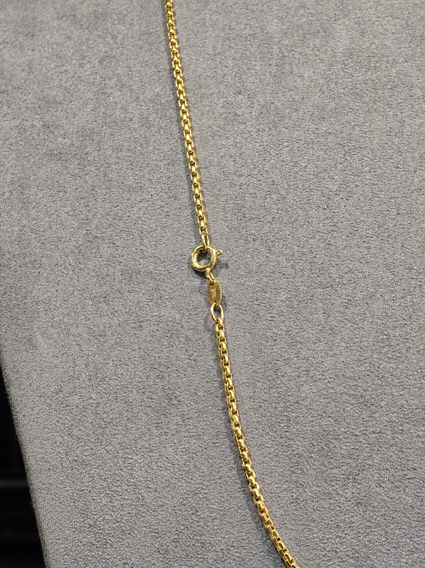 22KT Gold Box Chain