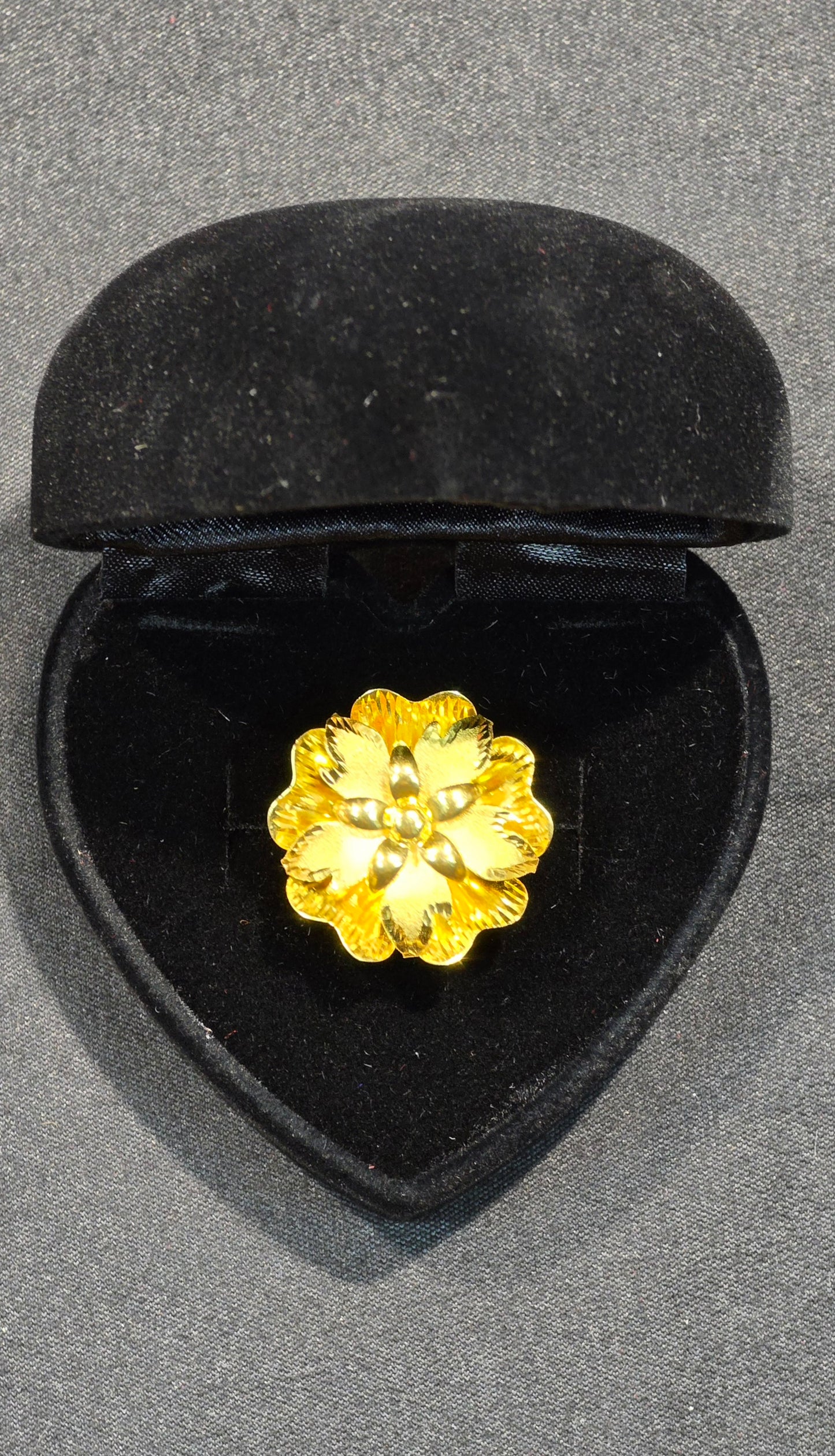22KT Gold Flower Ring