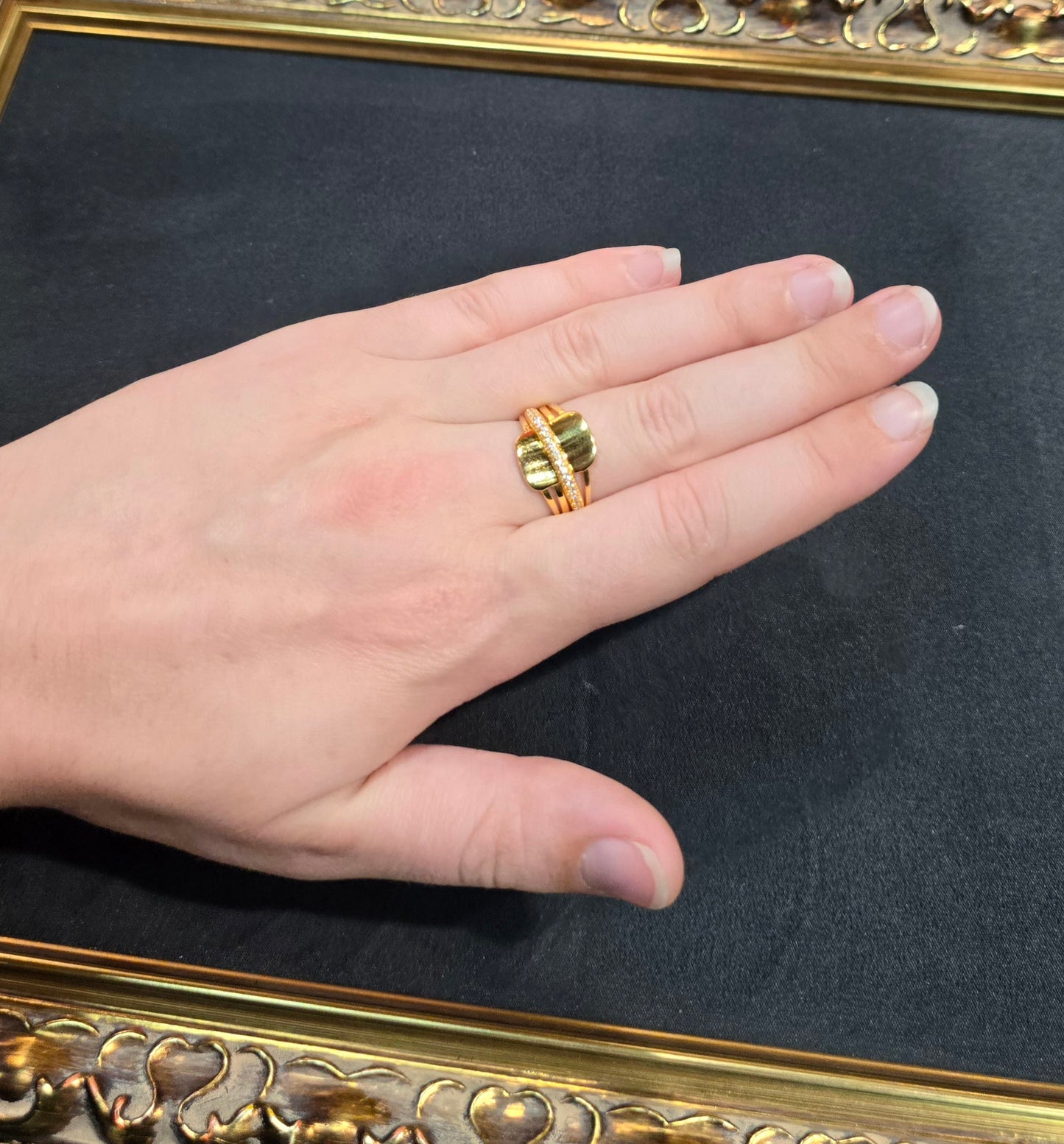 22KT Gold crystal line adornment Ring