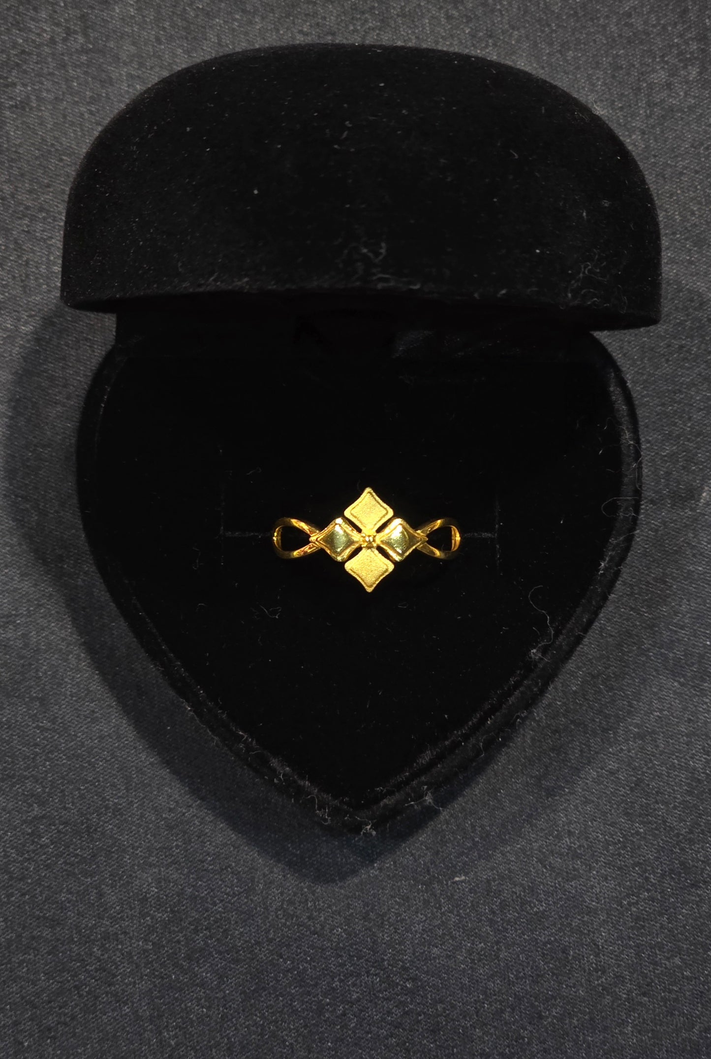 22KT Gold Square Compass Design Ring