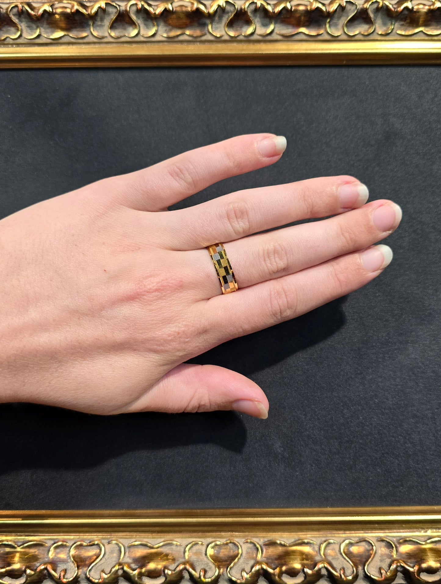 22kt Gold Designed Band Ring