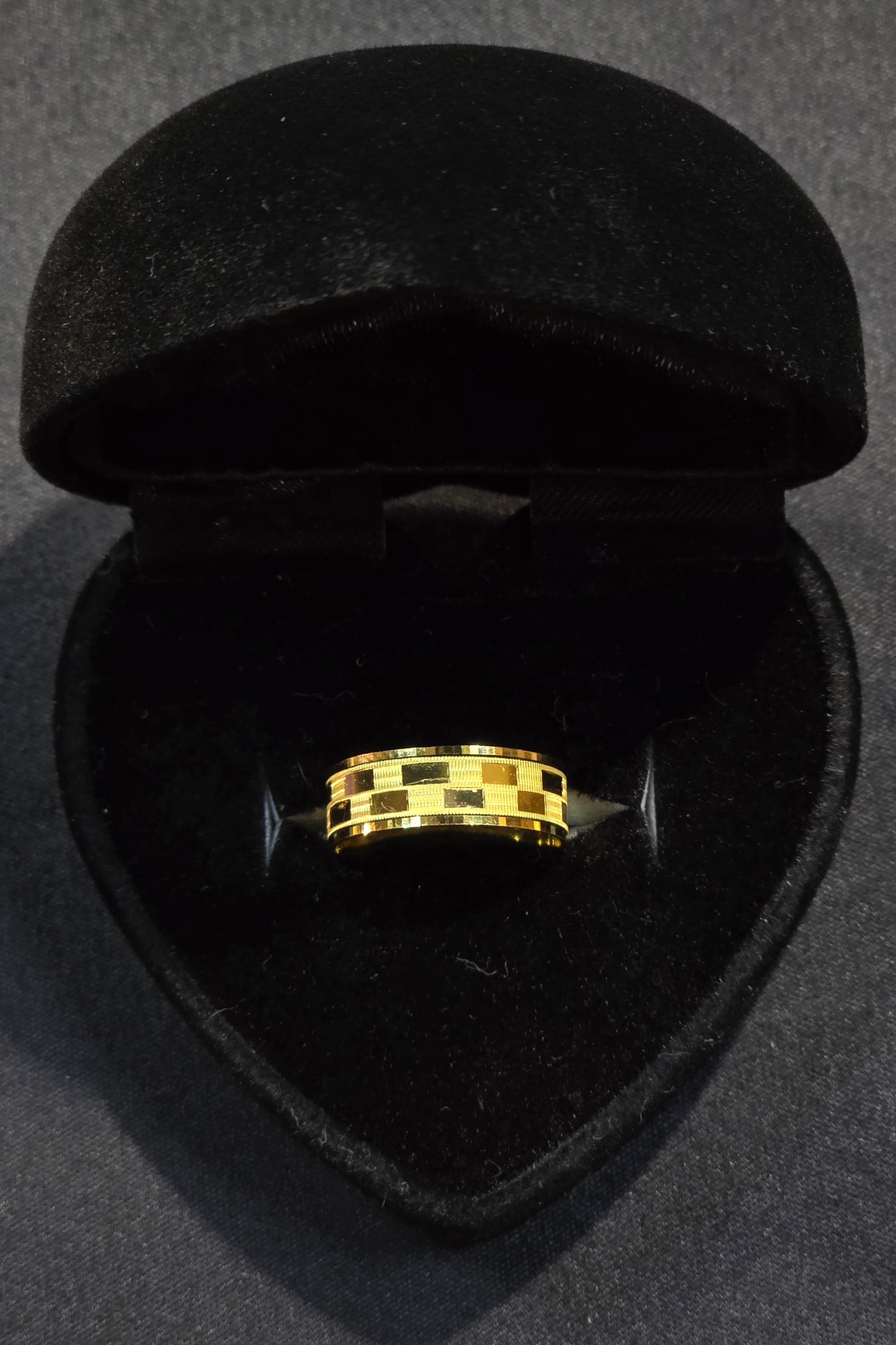 22kt Gold Designed Band Ring
