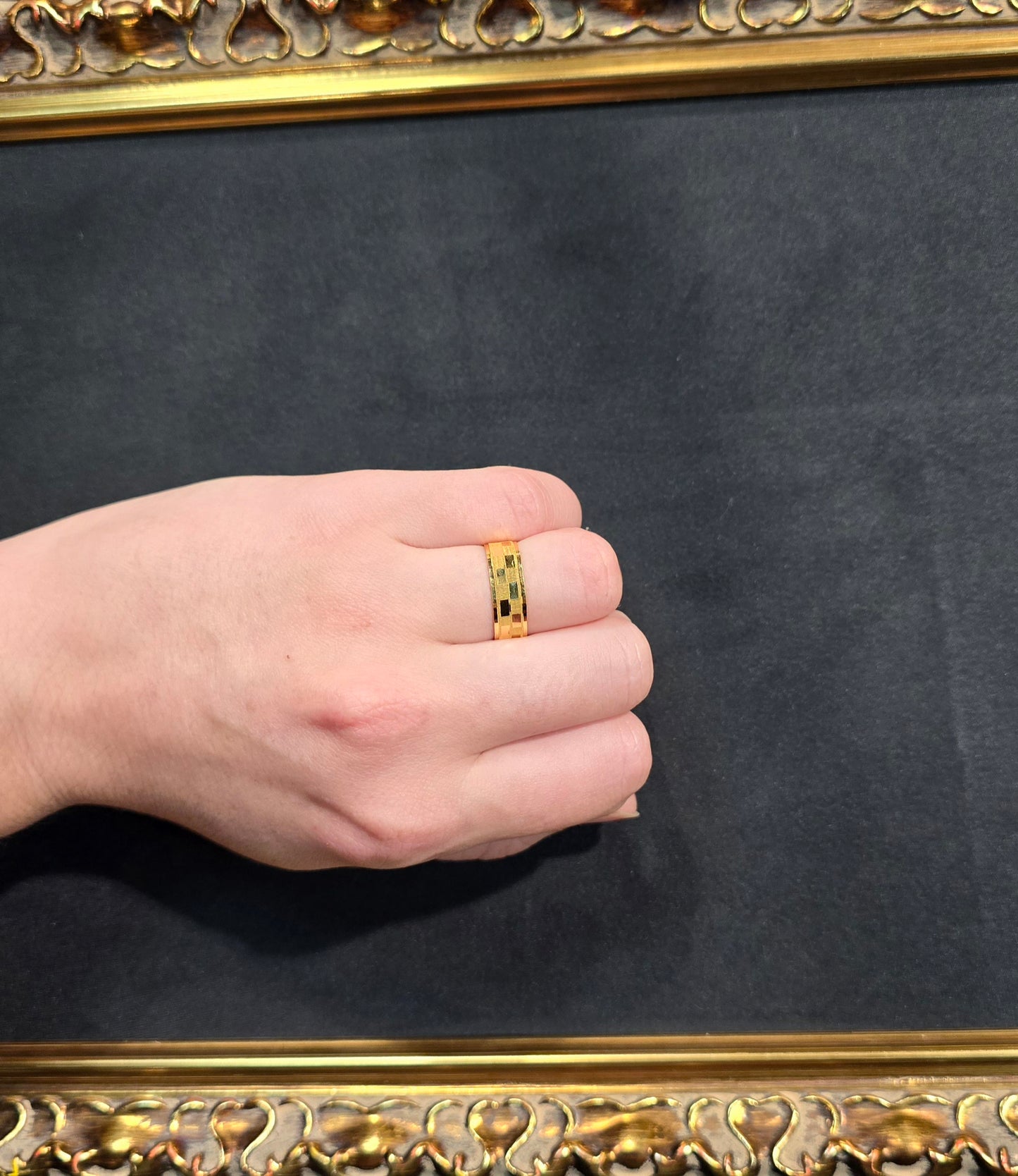 22kt Gold Designed Band Ring