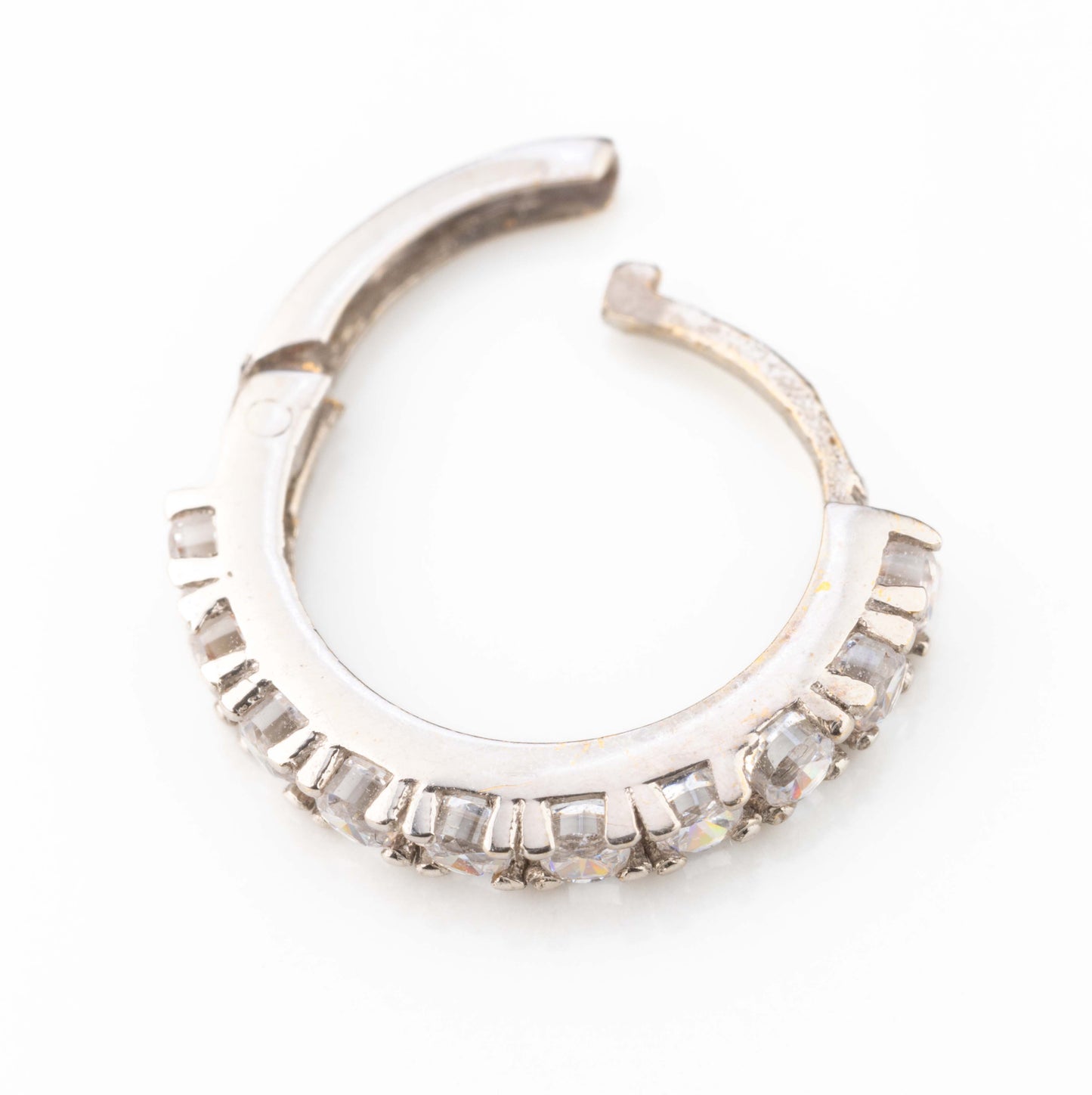 18kt Kids Earrings Huggies – Prong setting