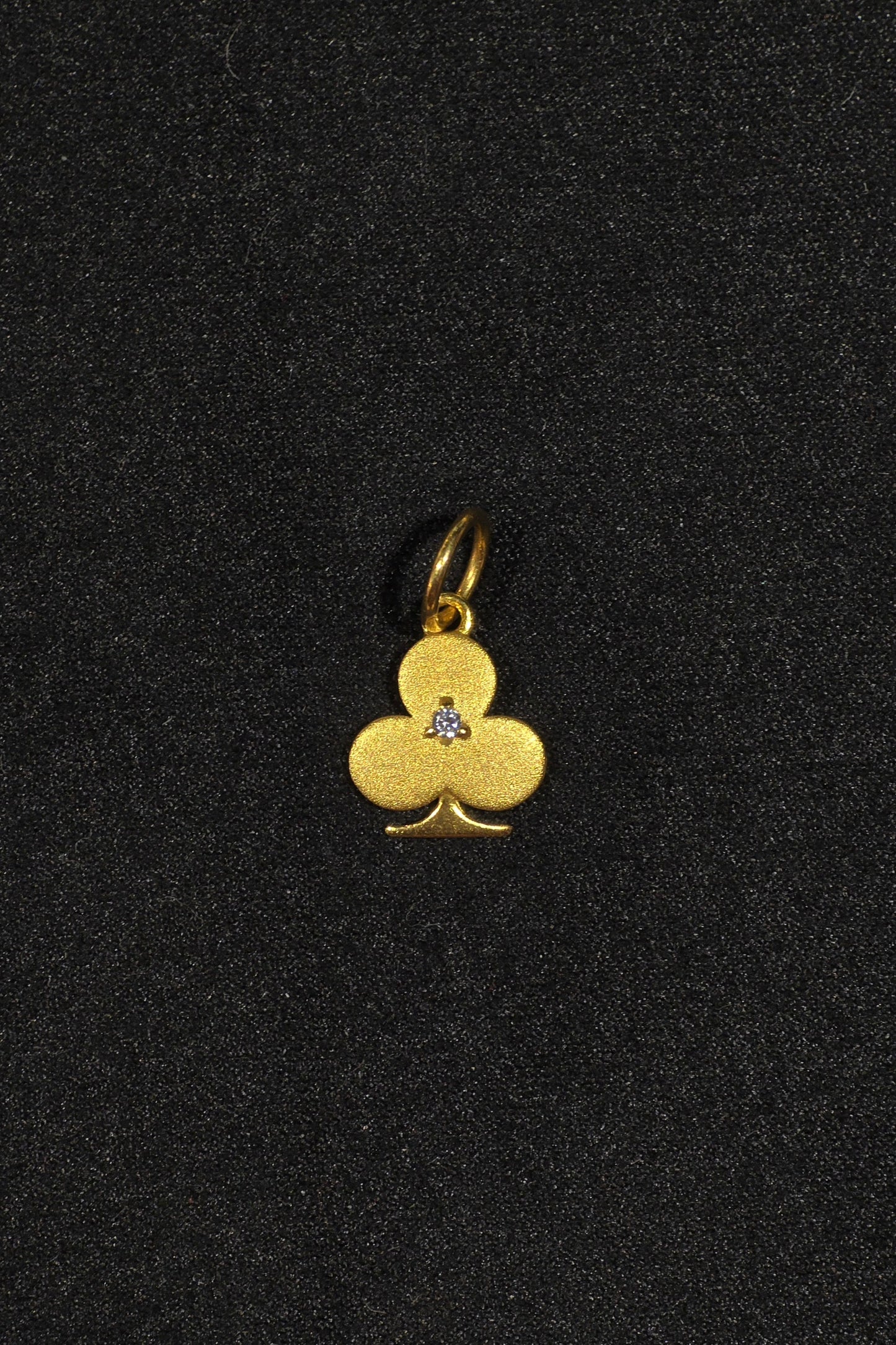 22KT Gold 3 Leafs Clover Pendant