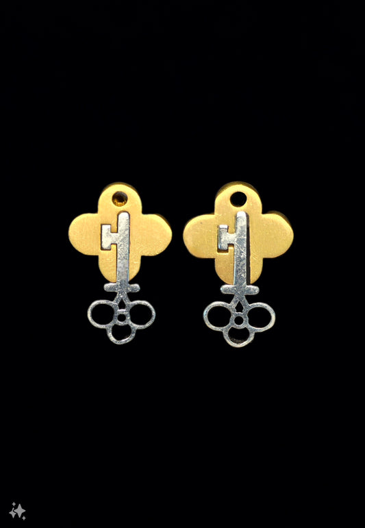 22KT Gold Key Shaped Ear Studs